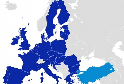 By Maurice07 (Own work) [CC BY-SA 3.0 (http://creativecommons.org/licenses/by-sa/3.0)], via Wikimedia Commons